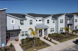 Enchanting 4Bd Retreat w Pool Mins to Disney 4369