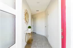 Modern 2Bd Townhome Minutes to Disney w Waterpark