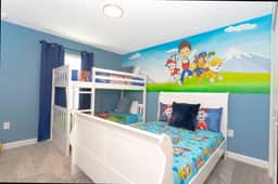 Stylish 4Bd w Lake View Pool and Kids Themed Room