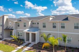 Stylish 4Bd w Lake View Pool and Kids Themed Room