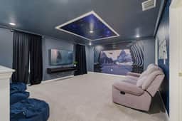 6Bd Villa w Spa, Star Wars Cinema & GameRoom 2088