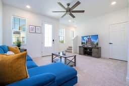 Bright 4BR w/ Mickey Rooms & PS4 at Holly Village 132
