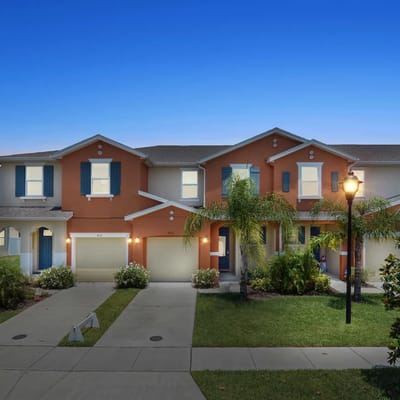 Lovely 4Bd w Jacuzzi Near Disney Compass Bay 5113