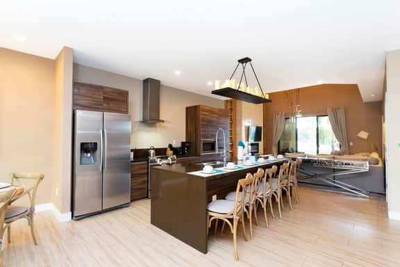 Accessible 4Bd Near Disney @ Magic Village 7581