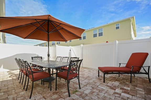 Modern Villa, Prime Location! 4Bds Townhouse 5126