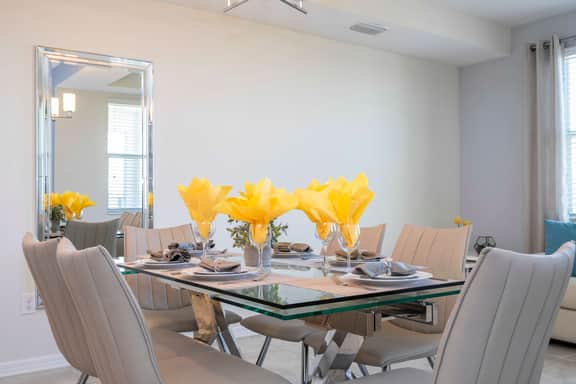Stylish 2BR Condo by Disney Storey Lake 306 4731