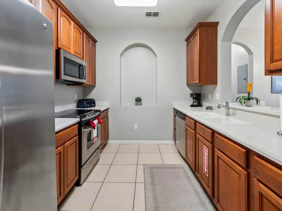 Lakeview 2BR Vista Cay - Near Epic Universe & OCCC