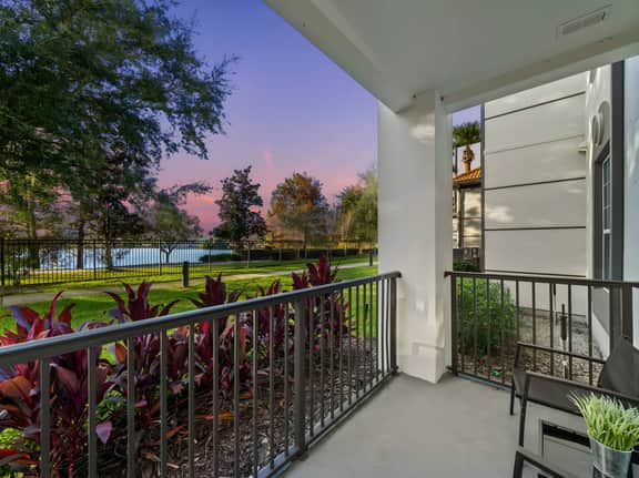 Lakeview 2BR Vista Cay - Near Epic Universe & OCCC