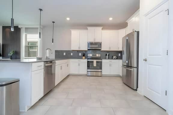 Family Villa Private Pool, Spa & Arcade Sleeps 22