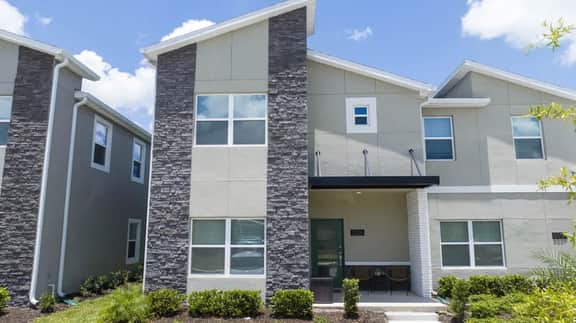 Vibrant 5BD Pool Home Near Disney at Storey Lake