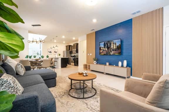 Gorgeous 6Bd w/ Game Room @ Windsor Island 4450
