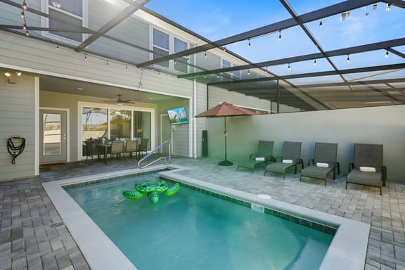 Modern 5BR Nintendo Loft & Private Pool 16144