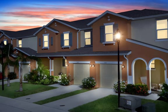 Family Friendly 4 Bd w Game Room Near Disney 5103