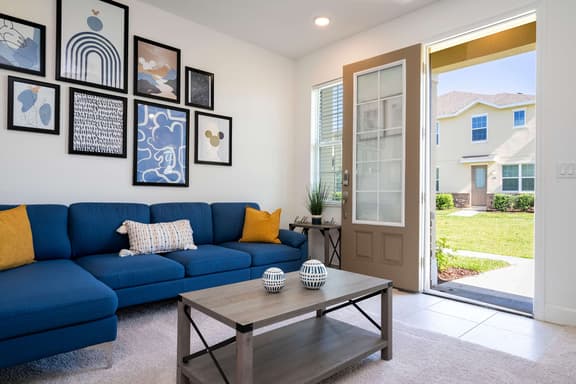 Bright 4BR w/ Mickey Rooms & PS4 at Holly Village 132